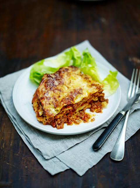 Jamie’s Classic Family Lasagne