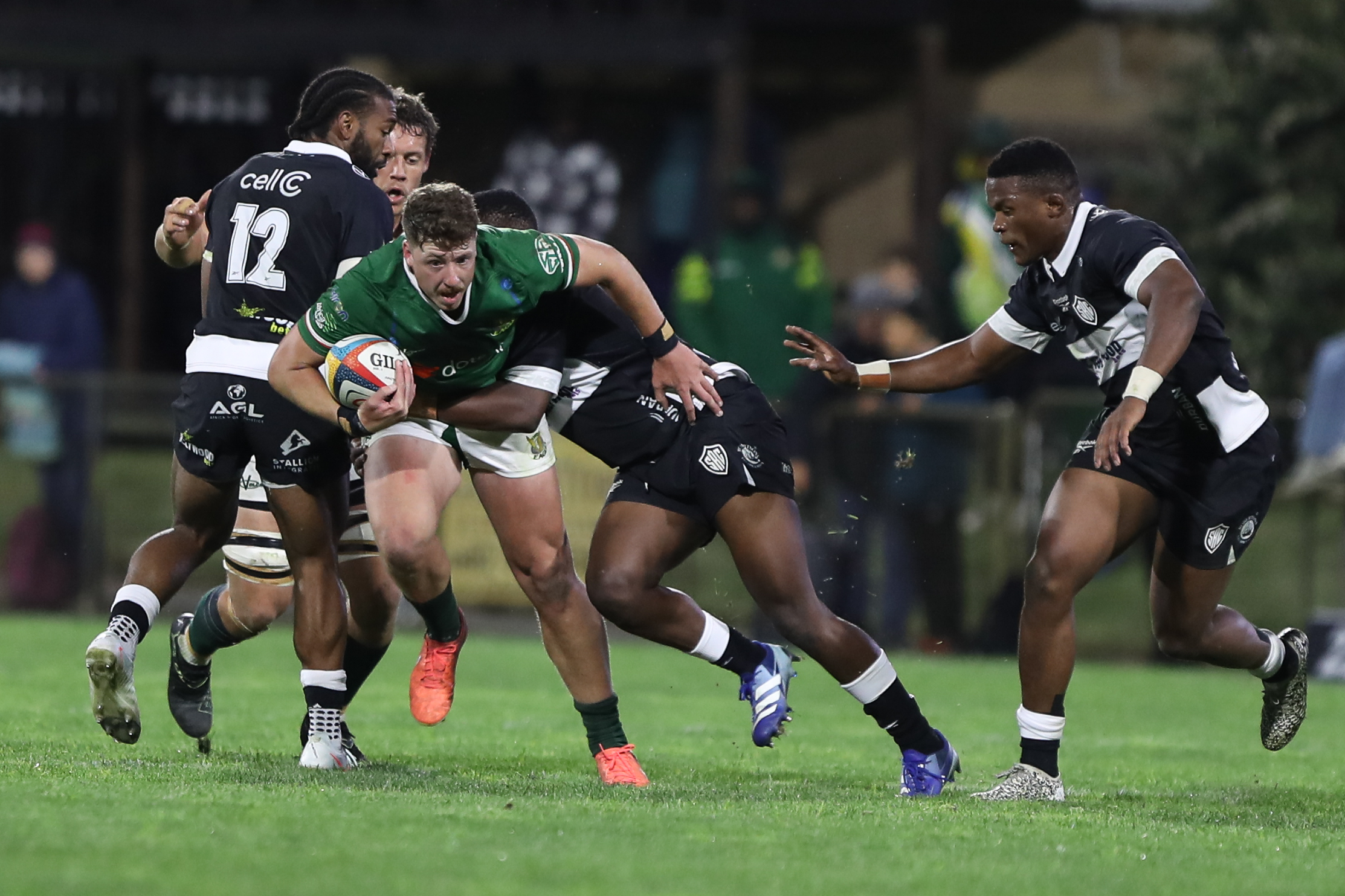 Koue aand, warm George-harte — maar die Arende kry ’n harde les