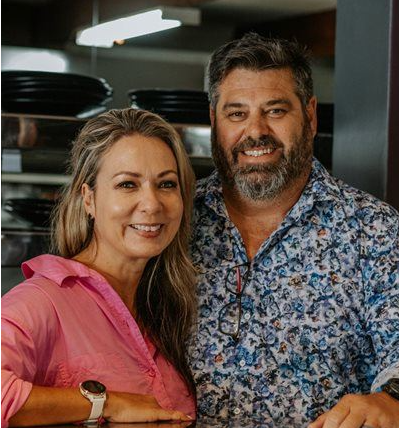 Die twee Nina’s: ’n Plaaslike storie van goeie kos en groot hart