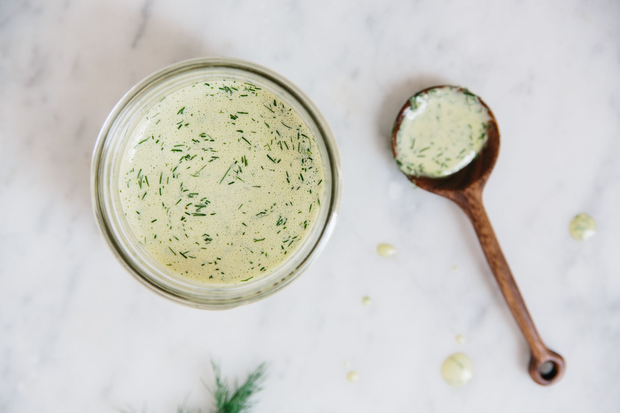 Creamy Garlic & Herb Salad Dressing